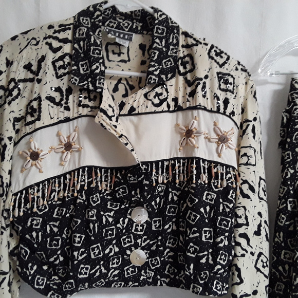 Two piece skirt and matching shirt jacket set M (T-200) - Picture 5 of 7